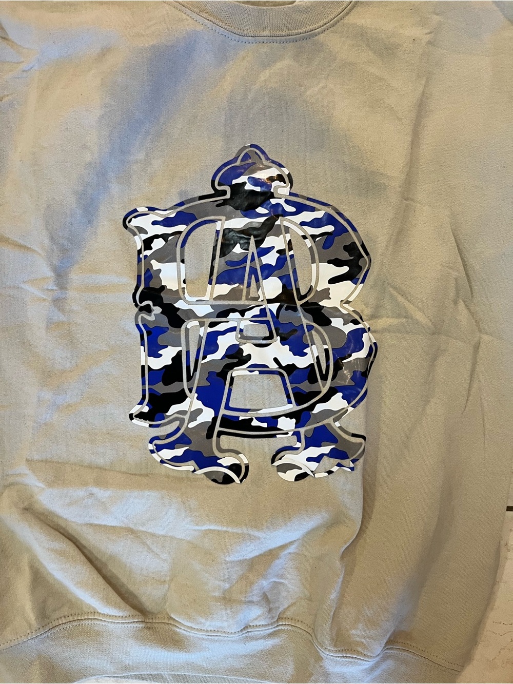 Bape Light Gray Crewneck Sweatshirt with Blue Camo LA Graphic - Picture 2 of 3